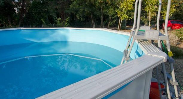 Piscine en kit : votre guide ultime d&rsquo;achat (prix, modèles, installation)