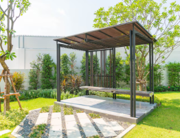 Pergola sur mesure, quelle structure résiste le mieux au vent