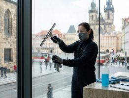 Produit détergent pour vitres : comment obtenir un résultat sans traces ?